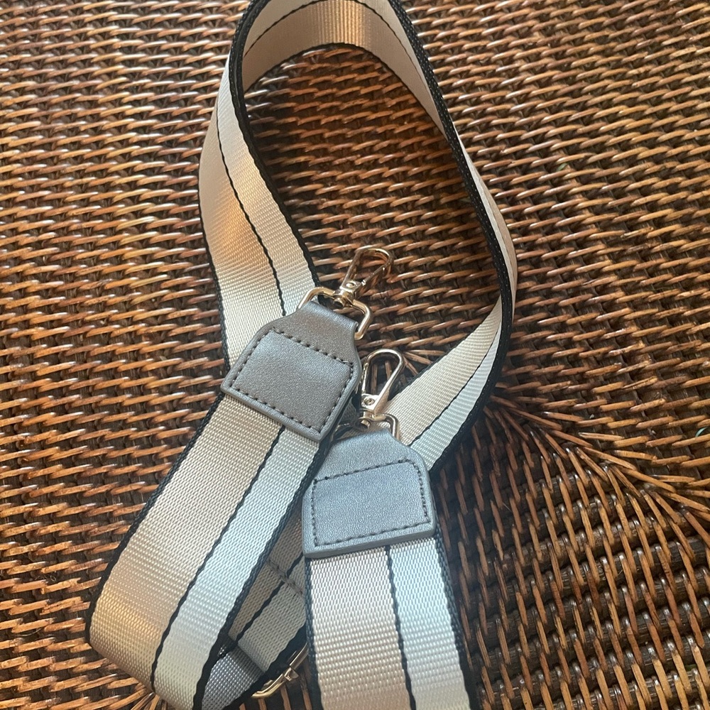 Gold and silver Adjustable Strap with Gold Hardware NWOT - Picture 7 of 7